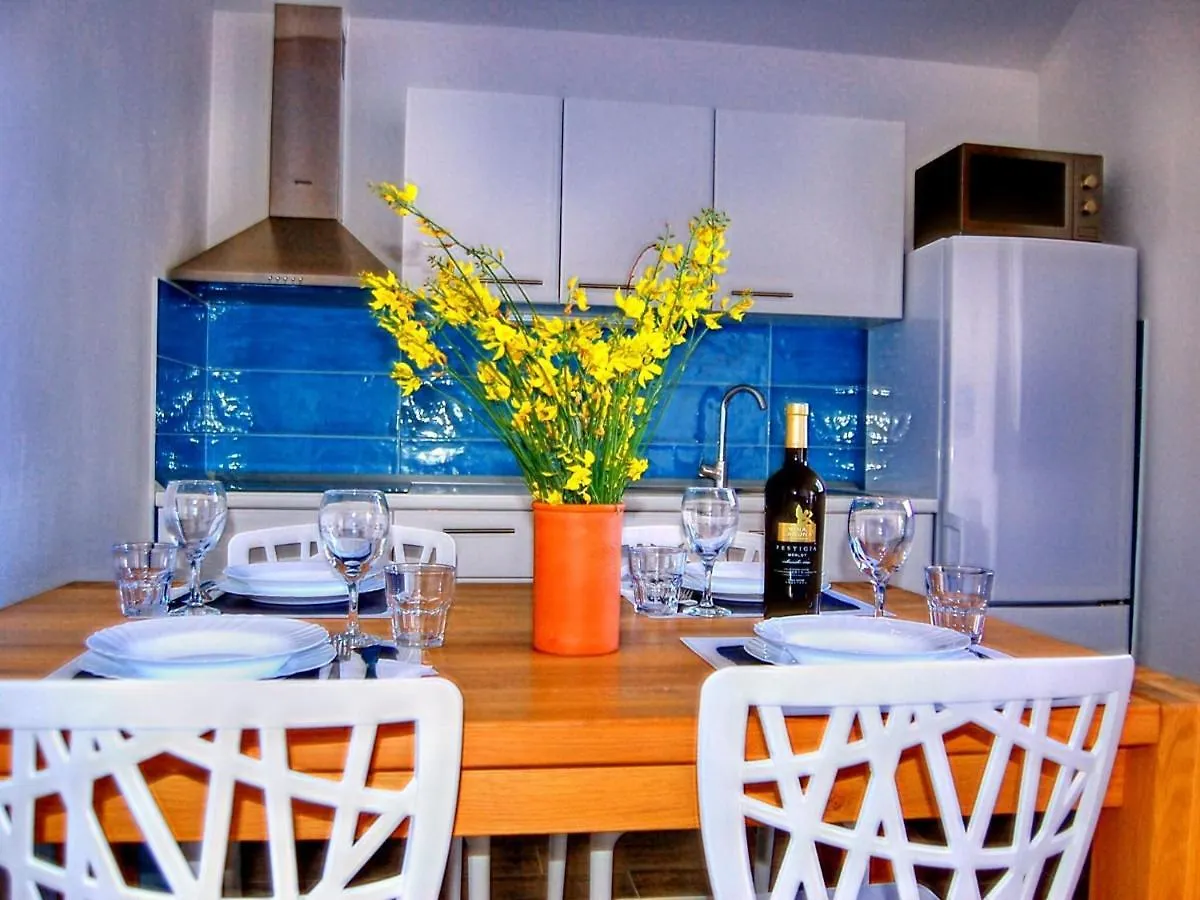 Nice Apartment With Roofed Terrace Veli Rat