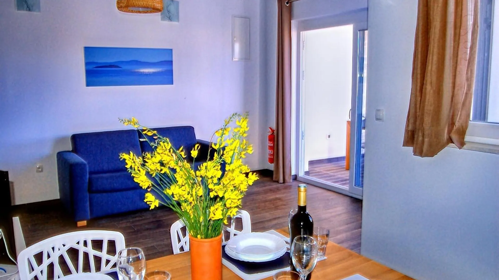 Nice Apartment With Roofed Terrace Veli Rat