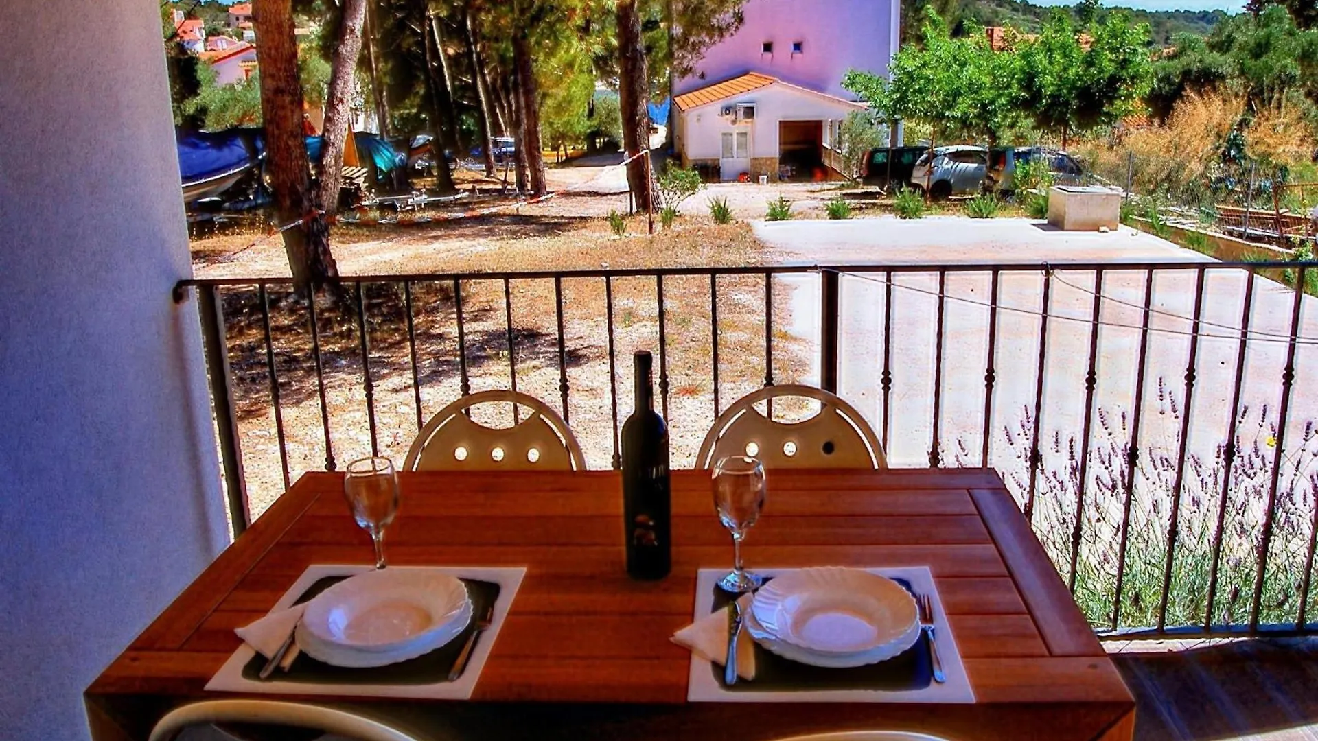 Nice Apartment With Roofed Terrace Veli Rat 0*,